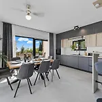 Lav Lux Elegant With Private Heated Pool Villa *