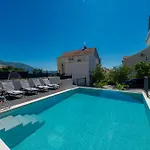 Villa Lav Lux Elegant With Private Heated Pool *