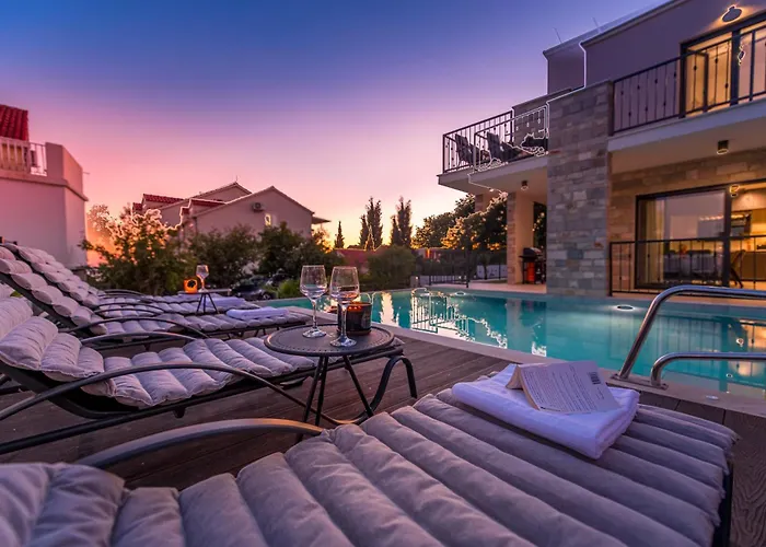 Lav Lux Elegant With Private Heated Pool * Mlini