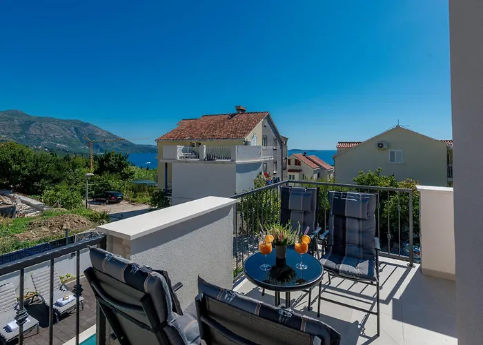 Lav Lux Elegant With Private Heated Pool Villa *