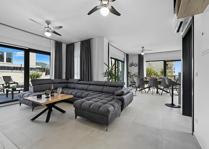 Lav Lux Elegant With Private Heated Pool Villa *