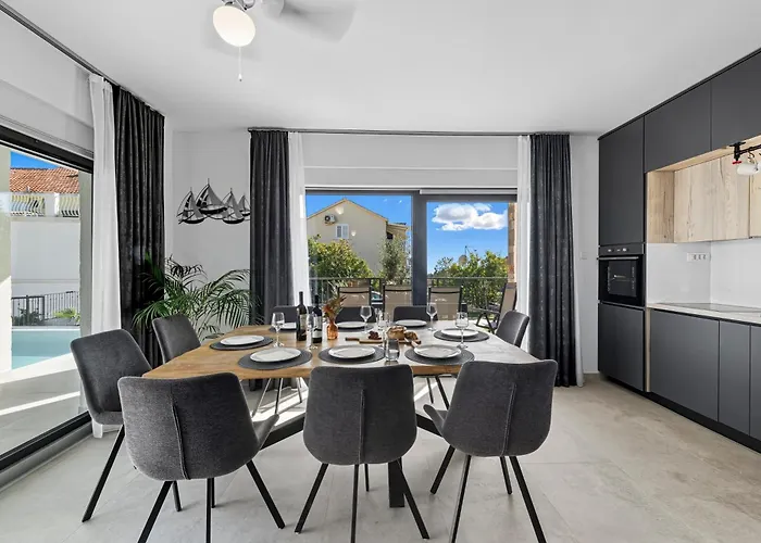 Lav Lux Elegant With Private Heated Pool Villa