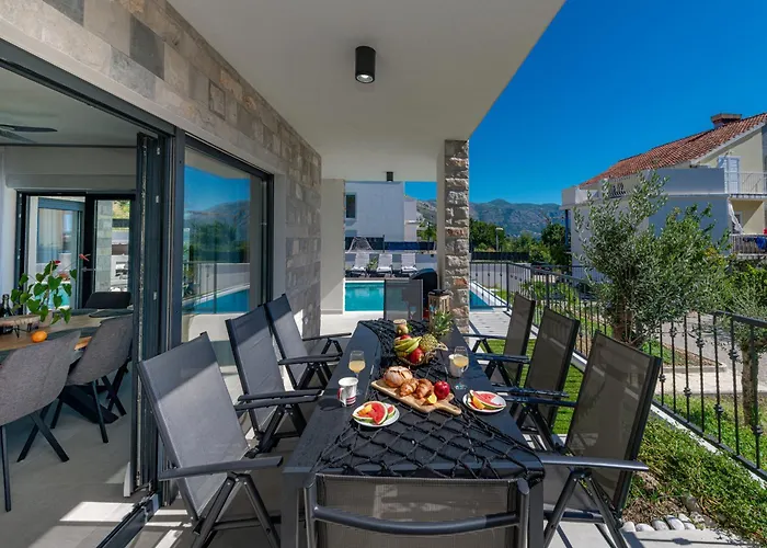 Villa Lav Lux Elegant With Private Heated Pool Mlini