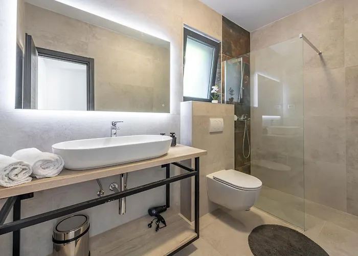 Lav Lux Elegant With Private Heated Pool Villa *