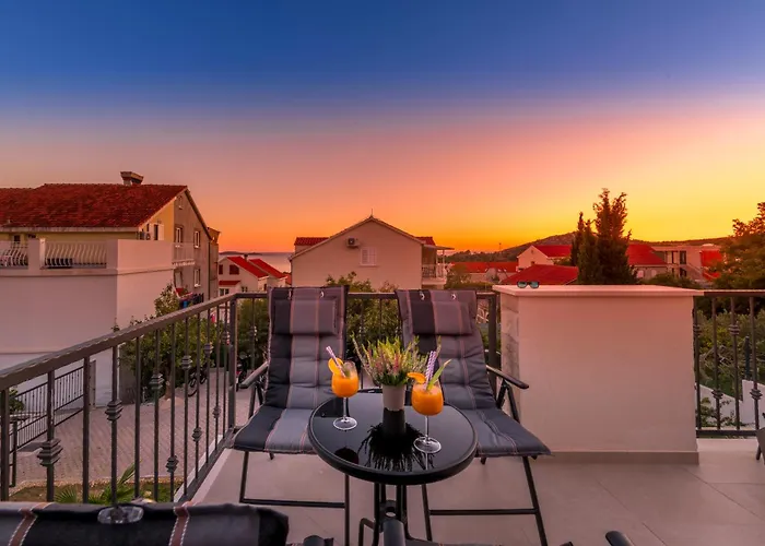 Lav Lux Elegant With Private Heated Pool Villa Mlini