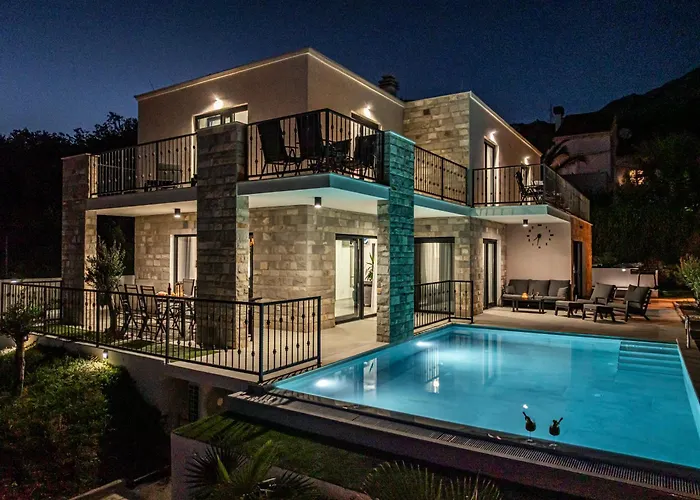 Lav Lux Elegant With Private Heated Pool Villa Mlini