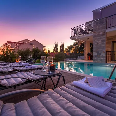 Lav Lux Elegant With Private Heated Pool * Mlini