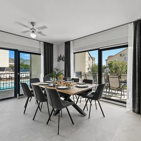 Lav Lux Elegant With Private Heated Pool Mlini