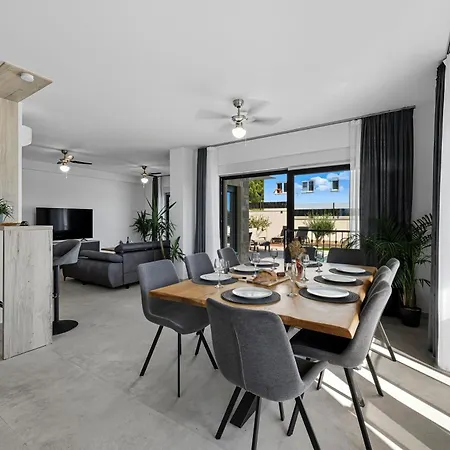 Lav Lux Elegant With Private Heated Pool Mlini