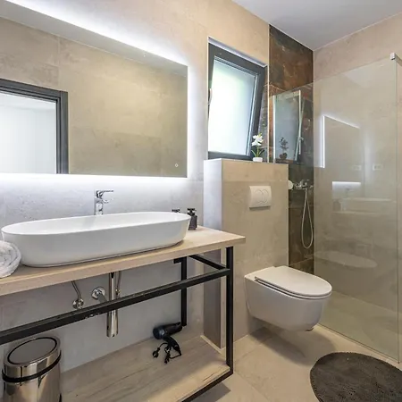 Lav Lux Elegant With Private Heated Pool Villa *