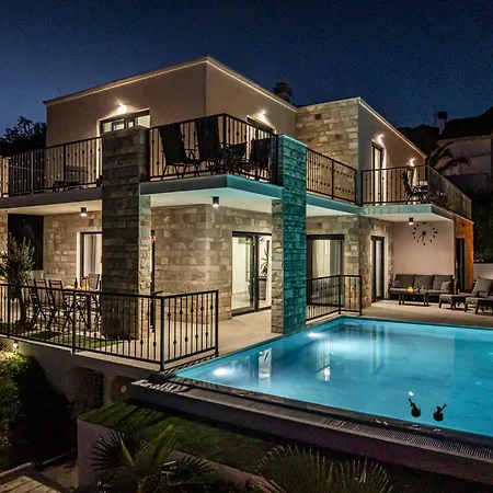 Lav Lux Elegant With Private Heated Pool Villa Mlini